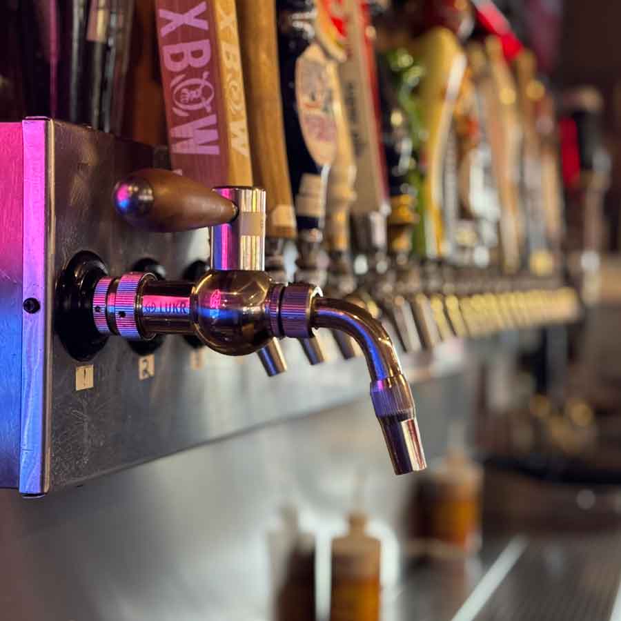With over 29 rotating taps, 2 cask conditioned ales, and over 100 bottles of beer available, Buckeye Beer Engine is craft beer heaven.